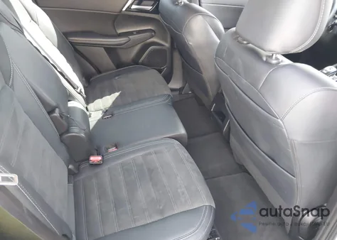 2024 Mitsubishi Outlander Se 2.5 2Wd z USA, uszkodzony, nr VIN JA4J3VA84RZ064073